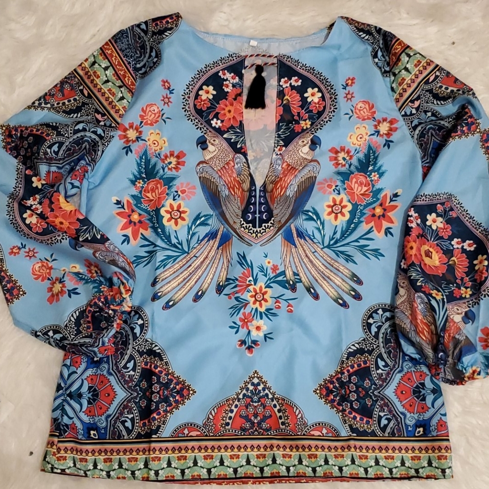 **6 for $20 Beautiful 3/4 sleeve blouse..